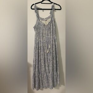 Beautiful Arula size B women’s dress